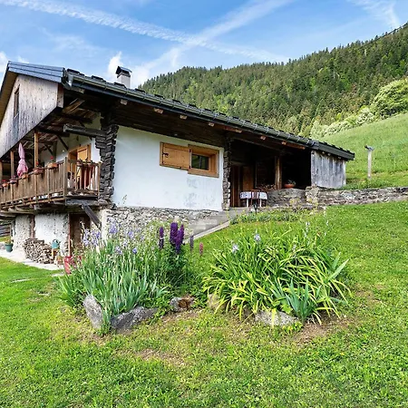 D'hote Dans D'alpage Bed & Breakfast 3*